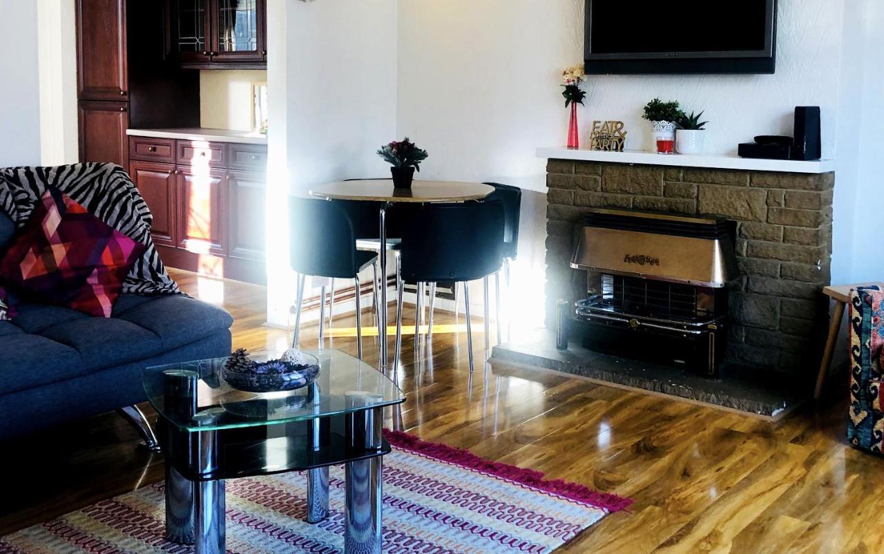 33Sm Dreams Unlimited Serviced Accommodation- Staines - Heathrow Stanwell Eksteriør billede