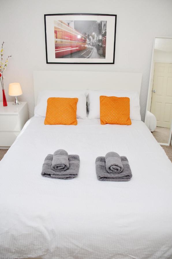 33Sm Dreams Unlimited Serviced Accommodation- Staines - Heathrow Stanwell Eksteriør billede