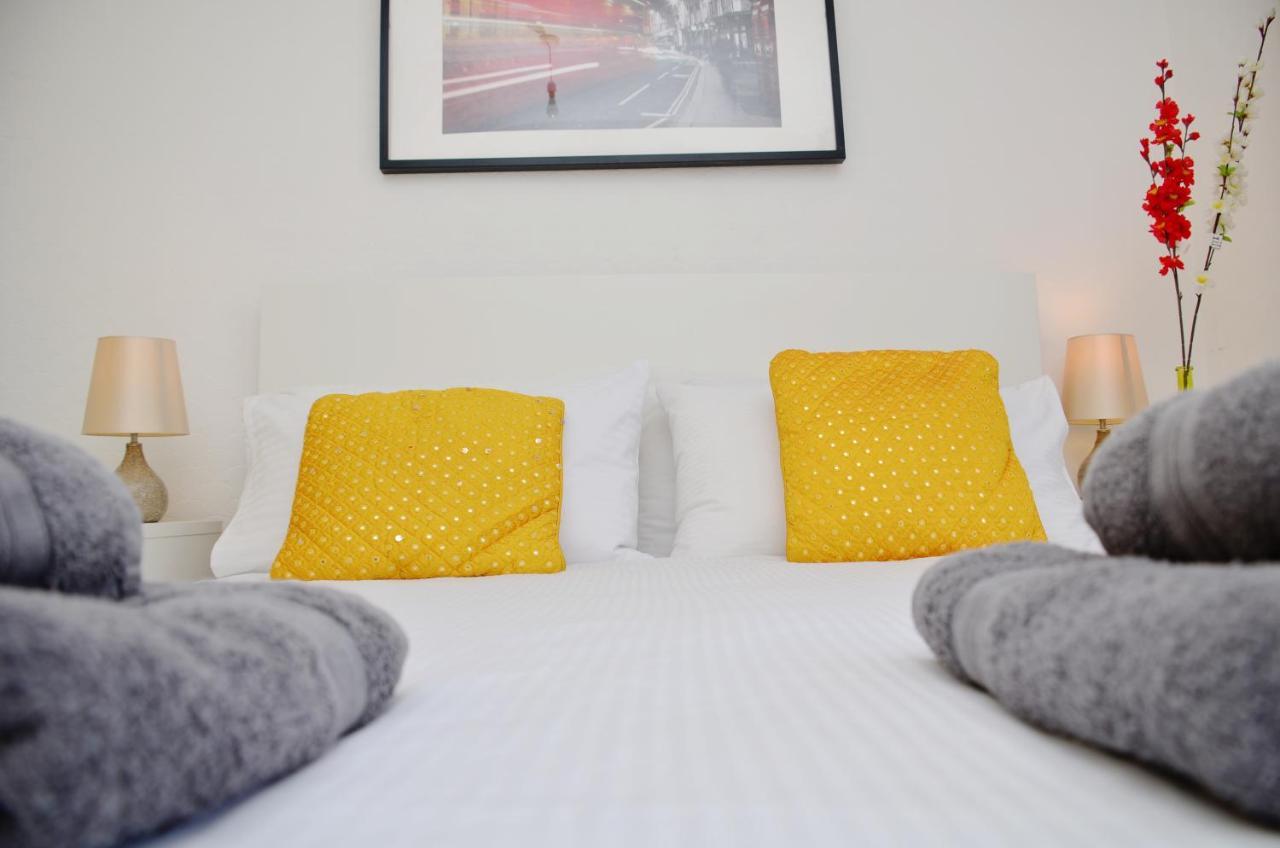 33Sm Dreams Unlimited Serviced Accommodation- Staines - Heathrow Stanwell Eksteriør billede